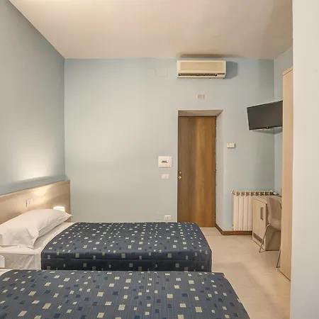 Nuova Monaco Hotel Rome