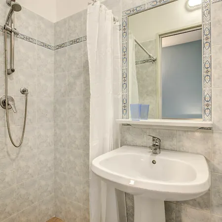 Nuova Monaco Hotel Rome