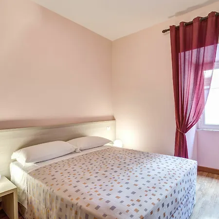 Nuova Monaco Hotel Rome